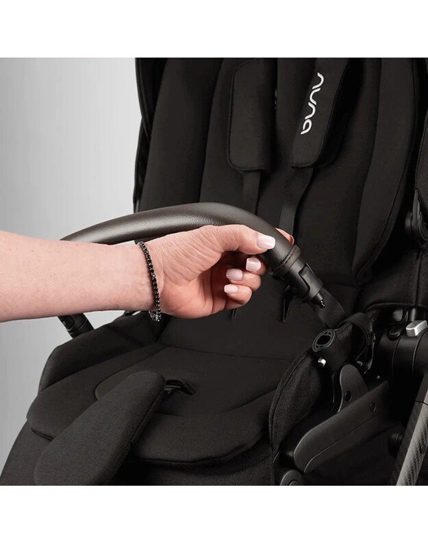 Nuna stroller SWIV Caviar 6