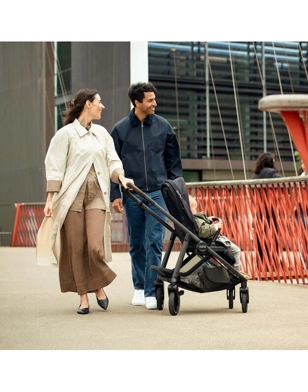 Nuna stroller SWIV Caviar 16
