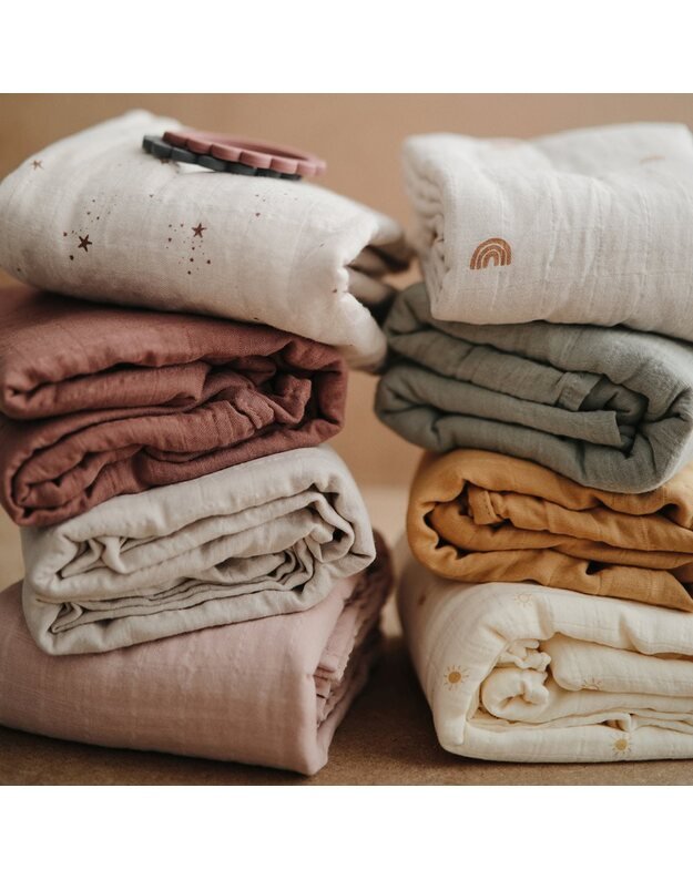 Mushie swaddle Blue Stripe 2