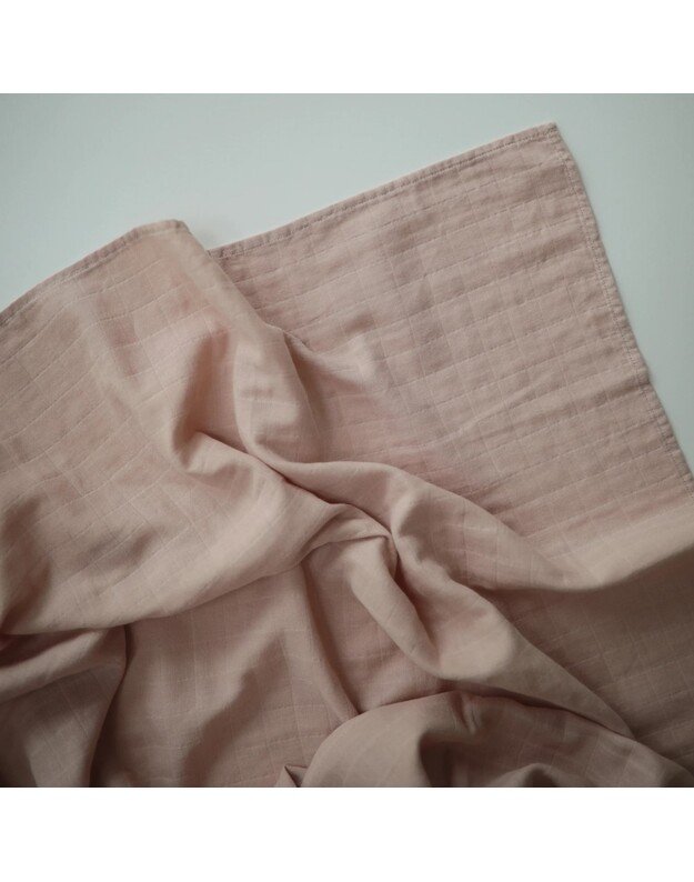 Mushie swaddle Blush 1