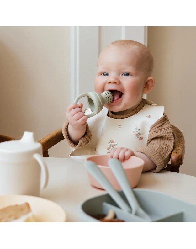 Mushie silicone fresh food feeder 2-pack Sage