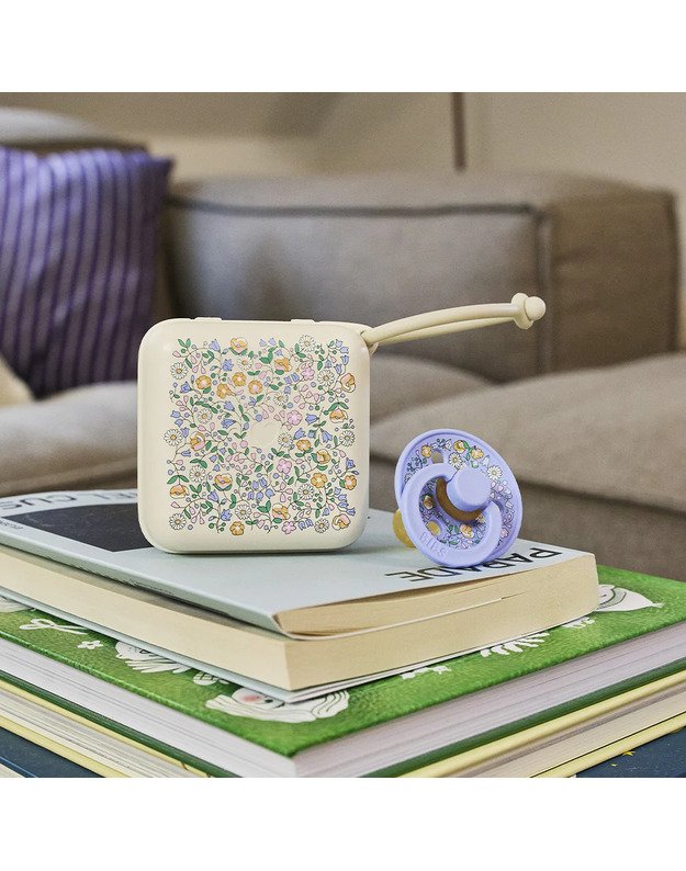 BIBS x Liberty čiulptukų laikymo (sterilizavimo) dėžutė Chloe Meadow - Ivory