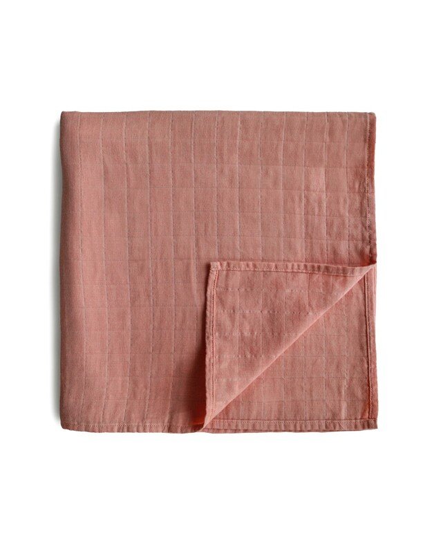 Mushie swaddle Cedar