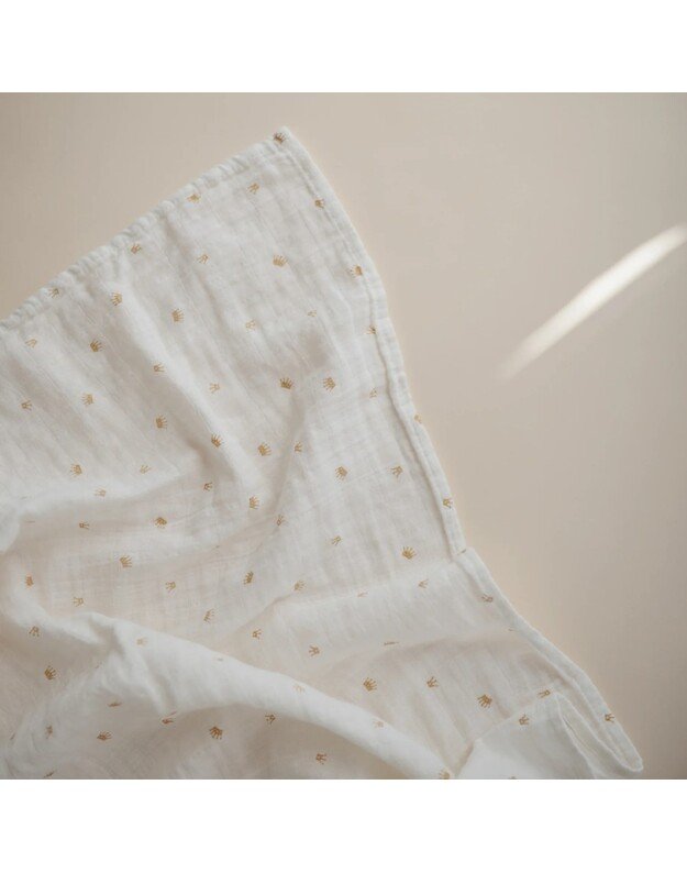 Mushie swaddle Crowns 1
