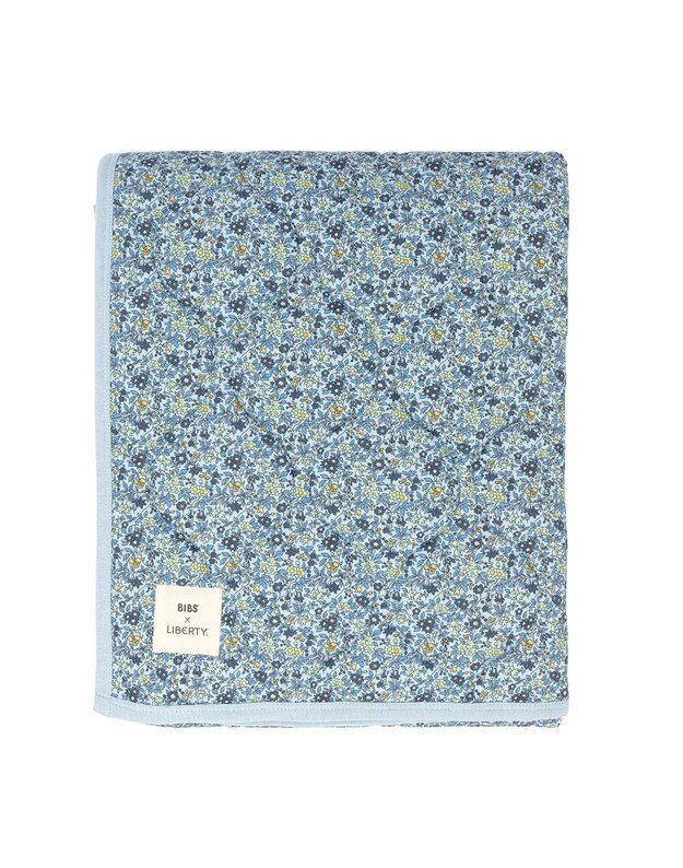 BIBS x Liberty dygsniuotas pledas - antklodė Chamomile Lawn Baby Blue, mėlyna