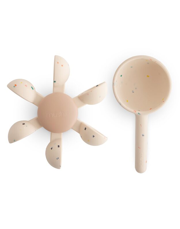 Mushie water wheel bath toy