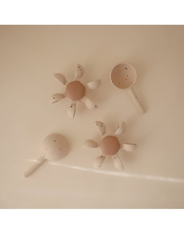 Mushie water wheel bath toy 1