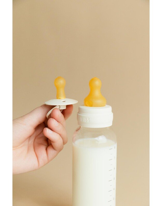 BIBS stiklinis buteliukas + vidutinės tėkmės žindukas, 240 ml Ivory, baltas